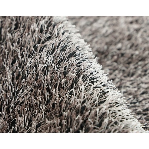 포근함과 실용성을 겸비한 고급 샤기 카페트