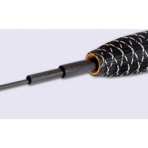 섬세한 찌올림, 짜릿한 손맛, 어부인 역작 중층 민물낚시대