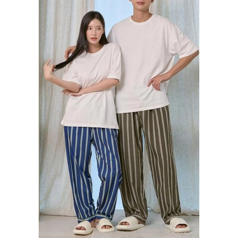 편안함과 스타일을 모두 갖춘 커플 파자마로 행복한 휴식을