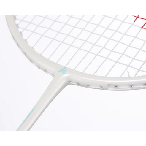 가벼움 속에 숨겨진 파워, 가와사키 KD-700 배드민턴 라켓