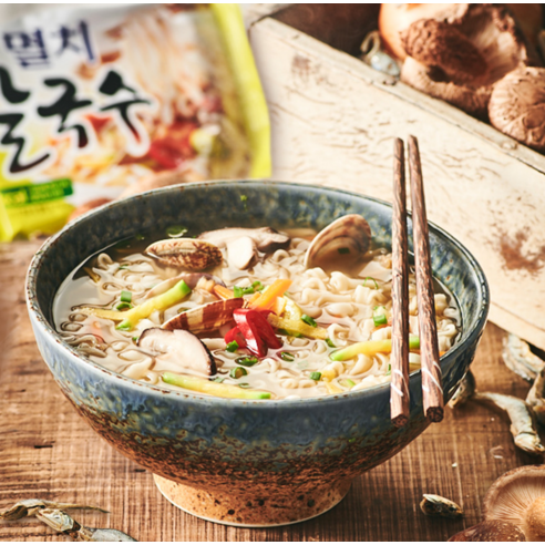 퇴근 후 멸치칼국수 한 그릇으로 끝내는 행복한 고민!