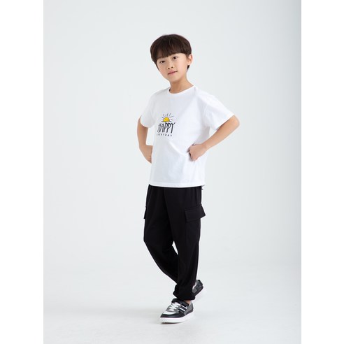 UV 차단 기능과 시원함을 겸비한 롤리트리 아동 쿨링 조거 팬츠로 활기찬 활동을 즐기세요.