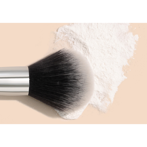 섬세한 피부 표현을 위한 필수템, 스튜디오17 파우더 브러쉬 812