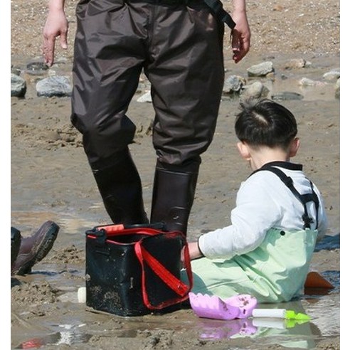 갯벌과 물놀이, 안심하고 즐기는 맥스메가다인 아동용 가슴장화