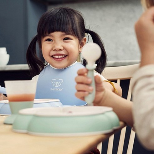 맘마 시간, 깔끔하게 즐거워지는 마법 - 베이비뵨 턱받이