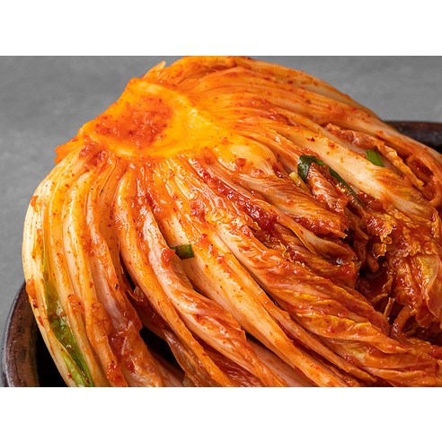 신선한 재료로 만들어진 맛있는 배추포기김치