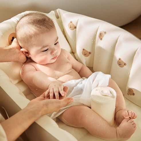 좁은 공간에도 쏙! 돗투돗 아가드 접이식 아기 욕조로 편리한 육아 시작하세요.