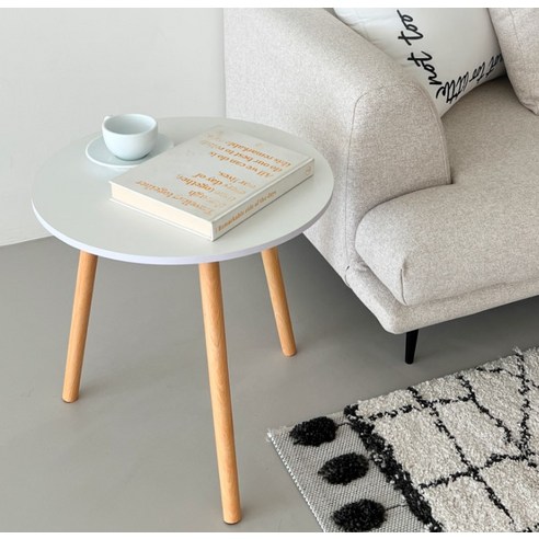 공간에 스며드는 따스한 감성, 오브민 원형 우드 사이드 협탁