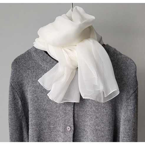 섬세한 아름다움으로 일상을 물들이는 바비수 리사 쉬폰 롱 프리미엄 스카프