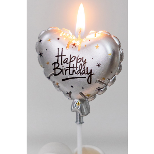 잊지 못할 순간을 선물하세요: 특별한 생일, 감동을 더하는 하트 캔들