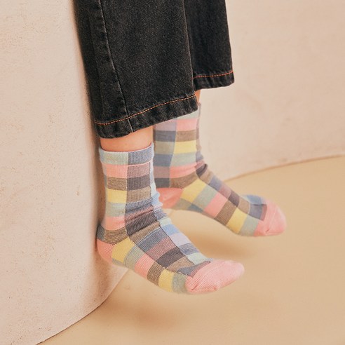 사랑스러운 우리 아이 발에 포근함을 선물하세요: GGRN 베베 체크 양말 6켤레 세트