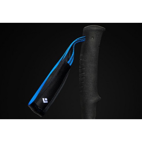 등산의 즐거움을 극대화하는 블랙다이아몬드 디스턴스 카본 FLZ 트레킹 폴