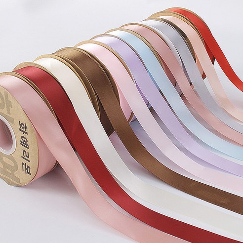 붉은 리본 하나로 평범한 선물을 특별하게!