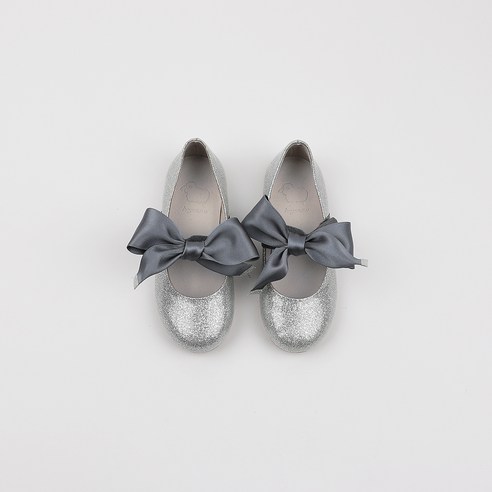 우아함과 편안함의 완벽한 조화: 앙뉴 피오니새틴 플랫구두