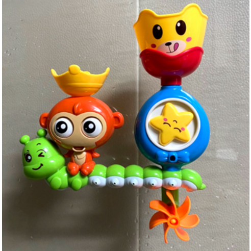 즐거운 목욕 시간을 선물하는 마법, 애벌레 빙글 물 목욕놀이 완구