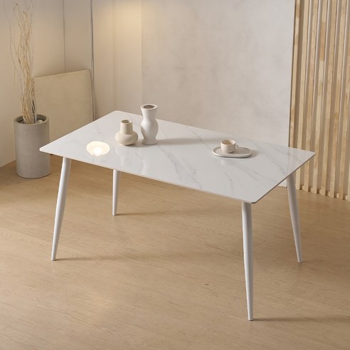 공간의 미학을 담은 세라믹 식탁으로 주방을 특별하게