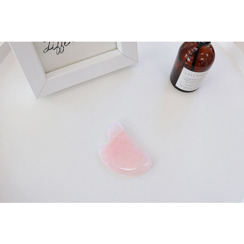 로즈쿼츠 괄사로 되찾는 빛나는 V라인