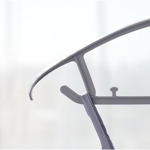 완벽하게 정리된 옷장, 코멧 옷걸이로 가능하다!