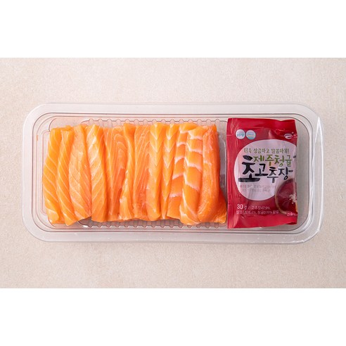 시간의 깊이가 은은하게 배어든 고품질 연어회