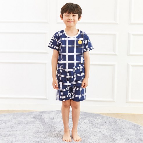 여름철 아이들의 편안한 수면을 위한 면 소재의 키즈라인 아동용 스마일체크 실내복