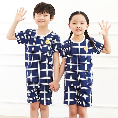 여름철 여유로운 잠자리를 위한 키즈라인 아동용 스마일체크 실내복