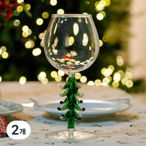 크리스마스 분위기 가득한 럭셔리 와인잔, 완벽한 연말 파티를 선사합니다.