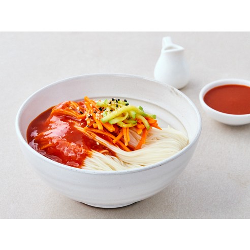 다양한 요리에 맛있는 풍미를 더하는 완벽한 비빔장