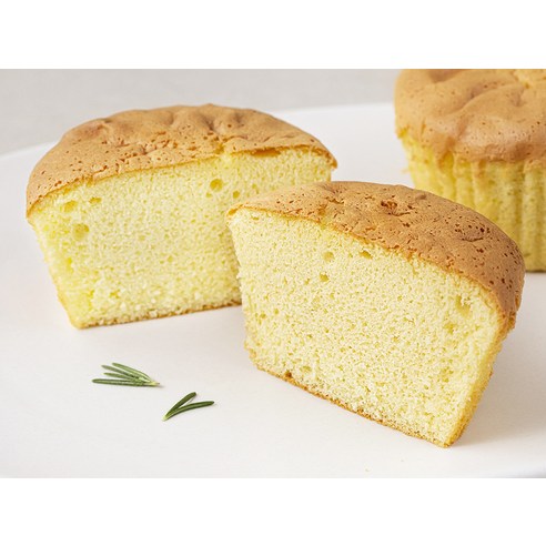 건강한 재료로 만든 부드러운 쌀 카스테라