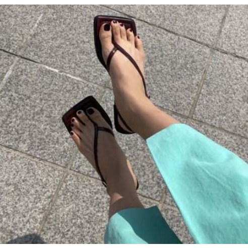 편안함과 스타일을 모두 갖춘 여름 필수템, 데이 뮬 쪼리 C1291_7137