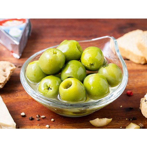 지중해의 풍미를 담은 카스텔베트라노 그린올리브로 일상에 특별함을 더하세요.