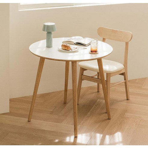 공간에 스며드는 따스함, 우드레이 소노 원목 원형 테이블