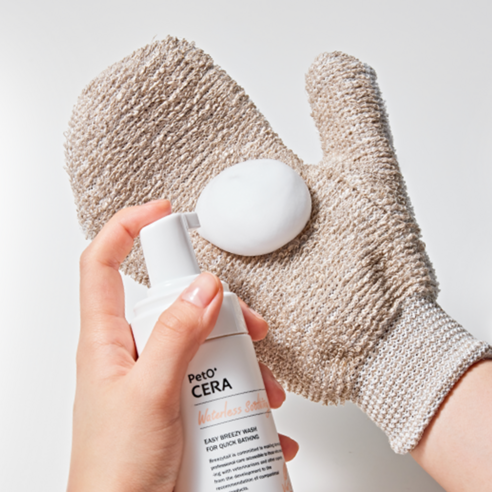 반려견의 민감한 피부를 위한 혁신적인 진정 및 보습 워터리스 수딩워시