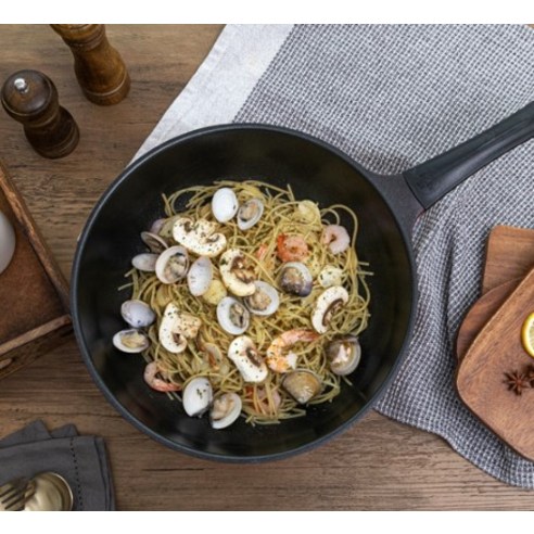 맛있는 요리를 손쉽게 만들어주는 키친아트 인덕션 프리미엄 IH 메트레드 후라이팬