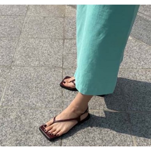 편안함과 스타일을 모두 갖춘 여름 필수템, 데이 뮬 쪼리 C1291_7137