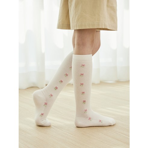 땀 걱정 없이 스타일 UP! 롤리트리 여아 메쉬 니삭스