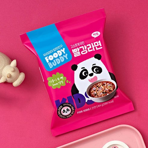 강렬한 매운맛과 쫄깃한 건면의 완벽한 조화, 푸디버디 빨강라면!