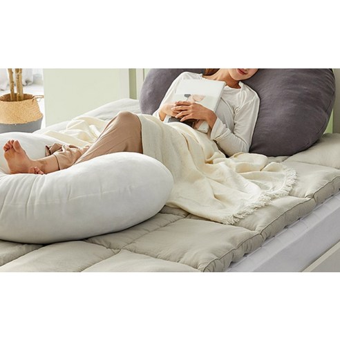 포근함으로 완성하는 완벽한 휴식, 리브맘 쫀득이 모찌 애착 허리 쿠션