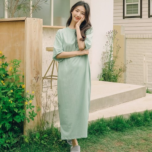 편안하고 세련된 여름철 스타일을 완성하는 파란 여성용 원피스
