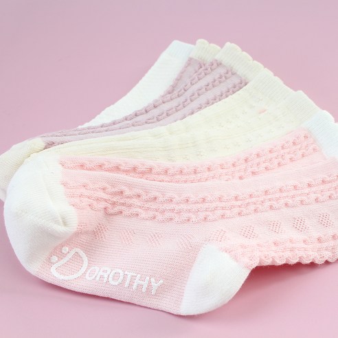 사랑스러운 디자인과 쾌적함! 코코비도로시 리본메시 양말로 우리 아이 발끝까지 봄을 입히세요.