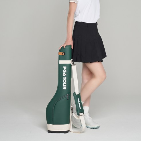 필드를 담은 PGA 투어 리저브 레인지 하프백, 당신의 골프 파트너