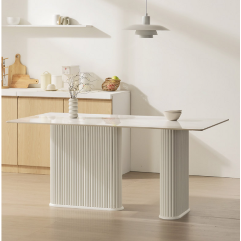 모던하면서 실용적인 4인용 식탁 테이블