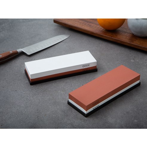 무뎌진 칼날, 코멧 키친 칼갈이 숫돌로 쉽고 빠르게 되살리세요!