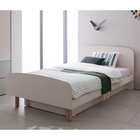 리바트 로넌 침대로 좁은 방을 아늑한 나만의 공간으로