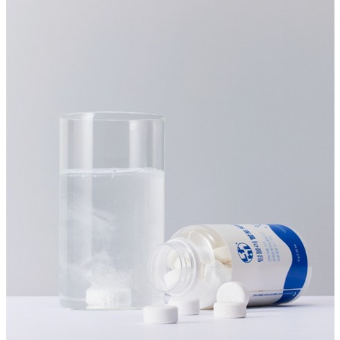 라이프홀릭 발포 세정제로 텀블러 속 묵은 때와 세균, 이제 안녕!