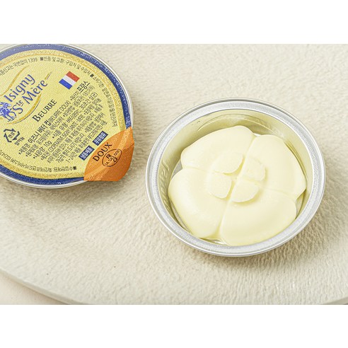 풍미 가득 이즈니 버터컵으로 홈베이킹 완성!