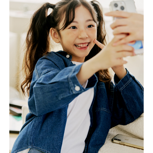 스타일과 편안함을 겸비한 바브키즈 아동용 데님 남방으로 우리 아이의 데일리룩을 완성하세요!