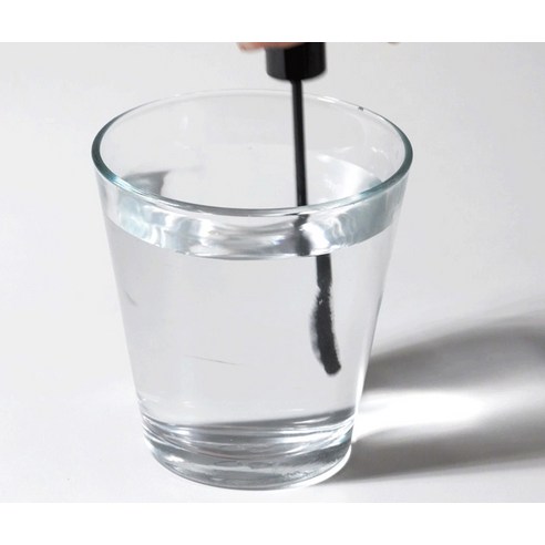 속눈썹 건강과 진한 컬러를 위한 코스노리 아이래쉬 틴팅 세럼