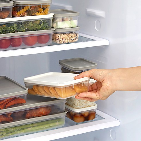 냉장고와 냉동실을 정리하고 음식의 신선도를 유지하는 씨밀렉스 냉장고 냉동실 보관 정리 용기