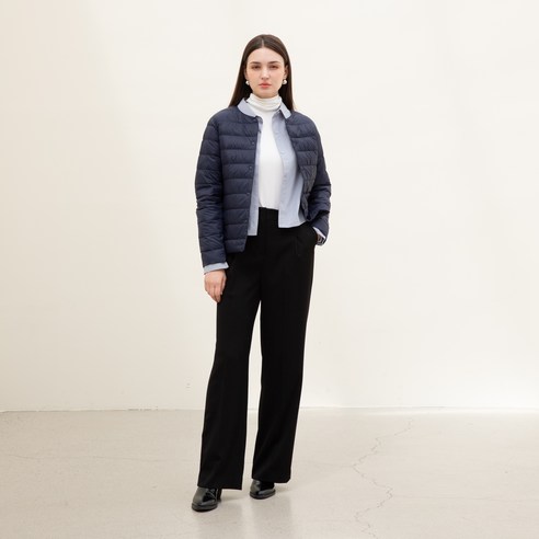 가벼운 따뜻함과 세련된 핏, 엘르 파리 덕다운 숏 자켓으로 겨울 스타일 완성!