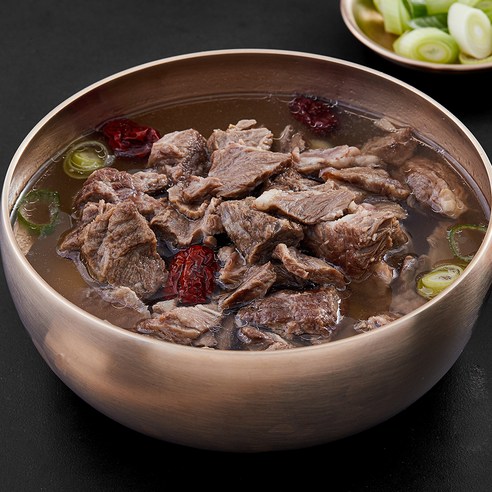 따뜻하고 영양가득한 가정식 갈비탕을 편리하게 즐기세요.